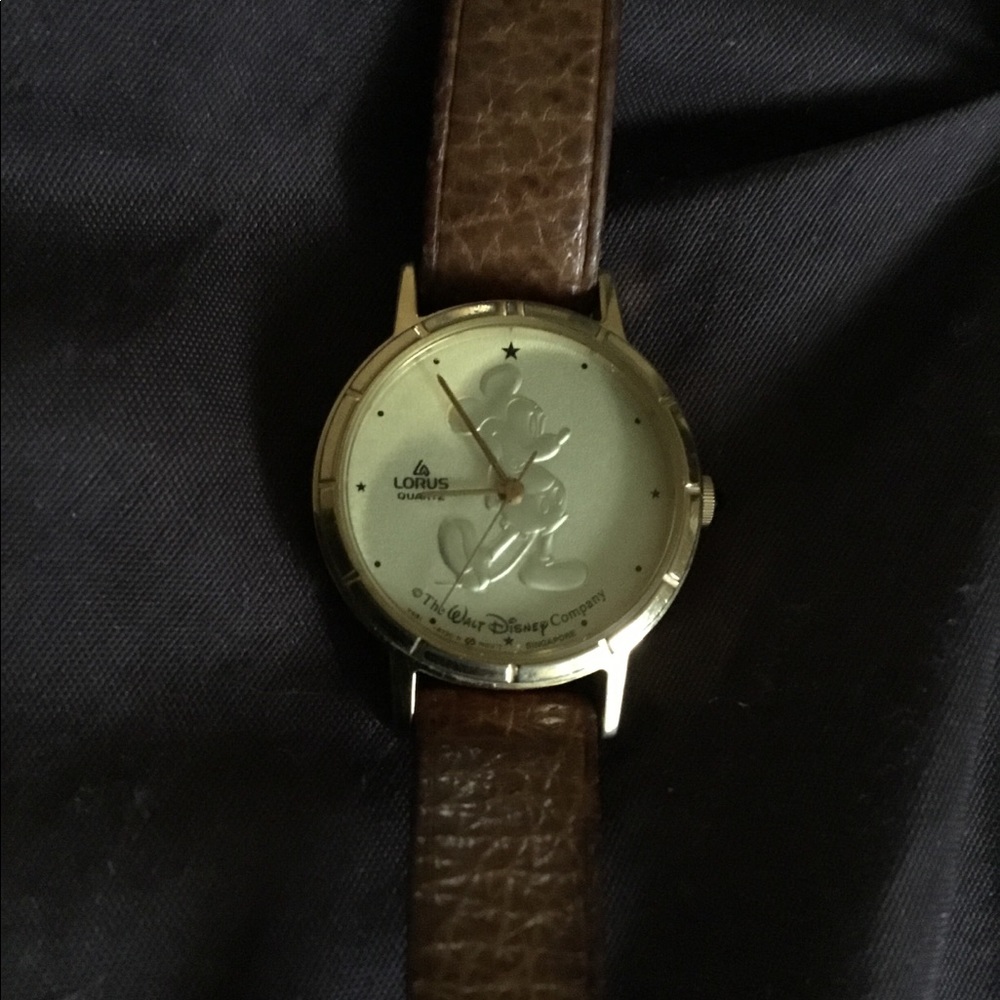 Vintage gold coin Mickey Mouse watch authentic💕